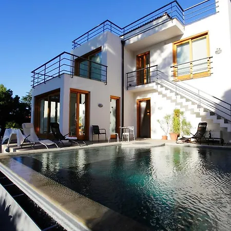 Pizzo Cane House Con Bagno E Piscina * Altavilla Milicia