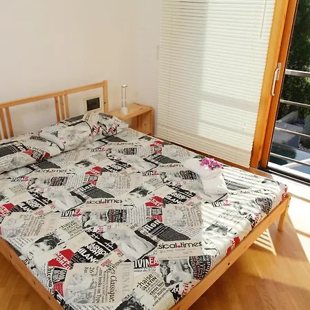 Pizzo Cane House Con Bagno E Piscina Altavilla Milicia